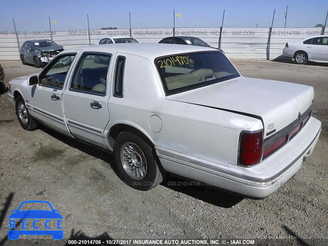 1997 Lincoln Town Car SIGNATURE/TOURING 1LNLM82W9VY715638 image 2