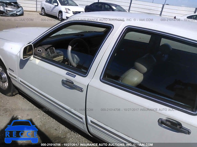 1997 Lincoln Town Car SIGNATURE/TOURING 1LNLM82W9VY715638 Bild 5