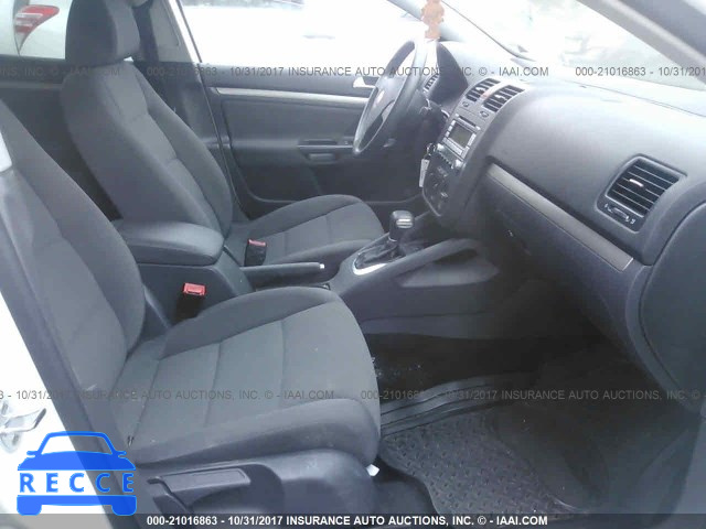 2009 Volkswagen Rabbit WVWDB71K19W085588 image 4