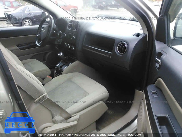 2010 Jeep Compass SPORT 1J4NF1FB3AD620316 image 4