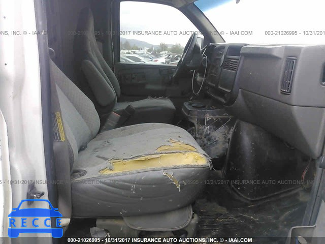 2003 GMC Savana G3500 1GTHG35U931121068 image 4