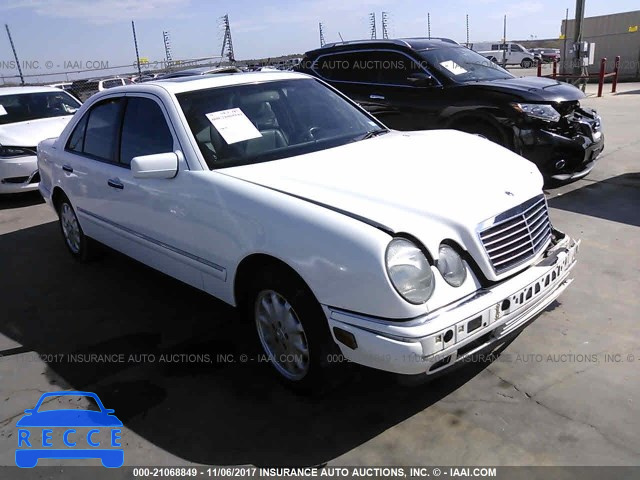 1998 Mercedes-benz E 300TD WDBJF25F2WA490518 image 0