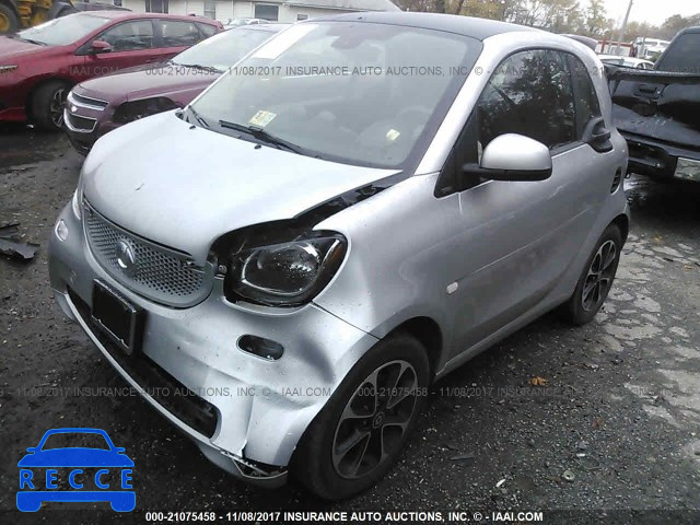 2016 Smart Fortwo WMEFJ5DA7GK051342 Bild 0