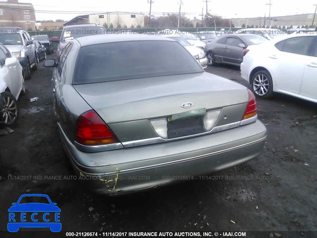 2002 Ford Crown Victoria 2FAFP73W32X121744 image 2