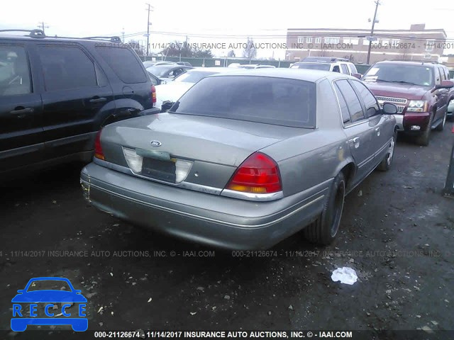 2002 Ford Crown Victoria 2FAFP73W32X121744 image 3