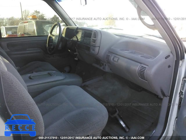 1995 Chevrolet Tahoe K1500 1GNEK18K3SJ328223 image 4