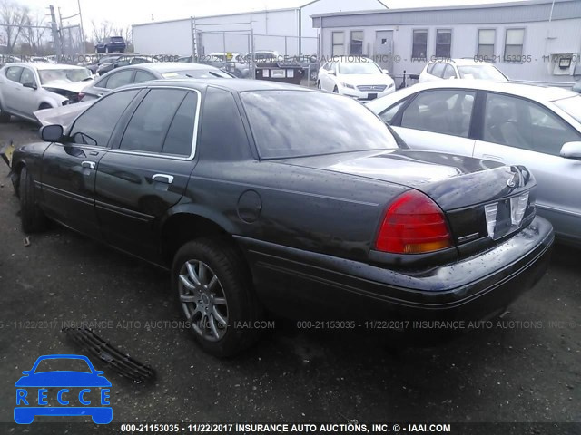 2003 Ford Crown Victoria LX 2FAFP74WX3X193217 image 2