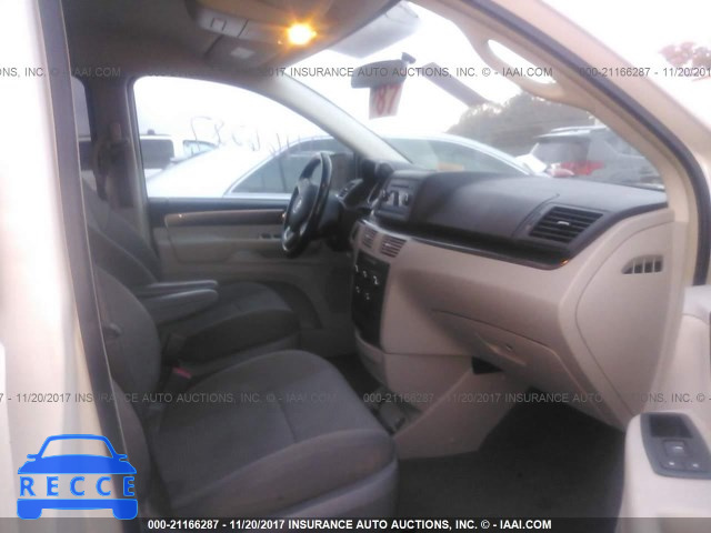 2011 Volkswagen Routan S 2V4RW4DG3BR717723 зображення 4