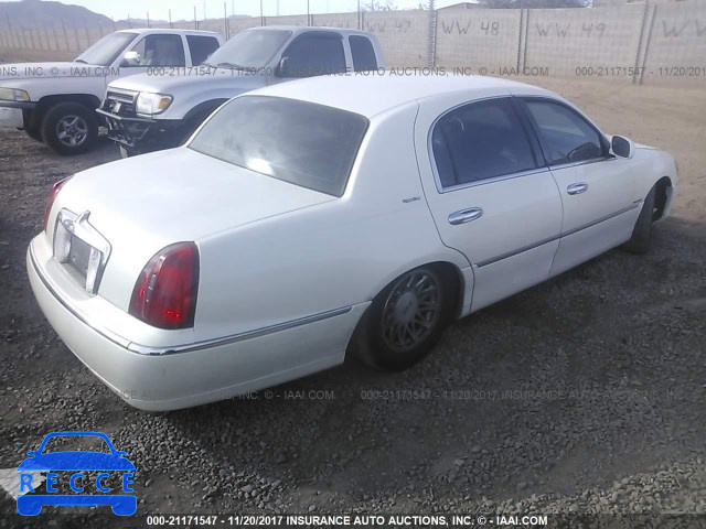 1999 Lincoln Town Car SIGNATURE 1LNHM82W7XY663242 Bild 3