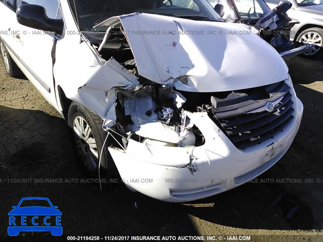 2006 Chrysler Town & Country 1A4GP45R16B704188 image 5