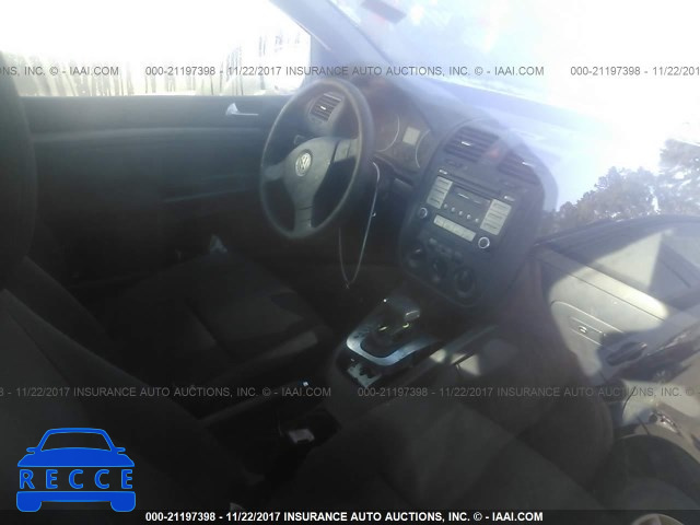 2007 Volkswagen Rabbit WVWBS71K77W203227 image 4