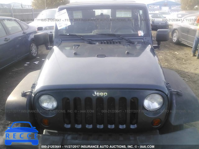 2008 Jeep Wrangler X 1J4FA24158L588312 image 5