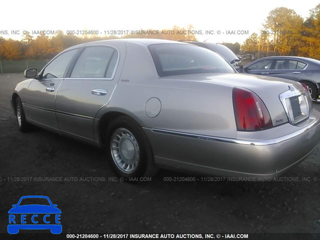 2001 Lincoln Town Car EXECUTIVE 1LNHM81W01Y658800 зображення 1