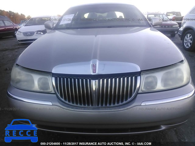 2001 Lincoln Town Car EXECUTIVE 1LNHM81W01Y658800 зображення 4