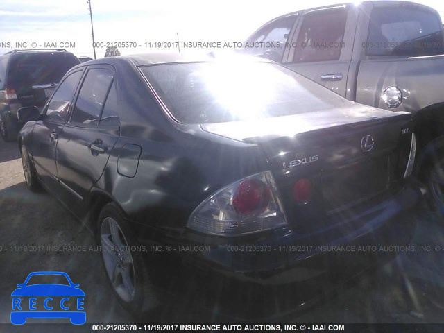 2002 Lexus IS 300 JTHBD192620062883 image 2