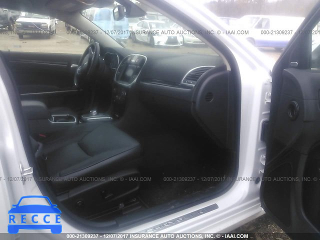 2018 CHRYSLER 300 LIMITED 2C3CCAEG4JH140215 image 4