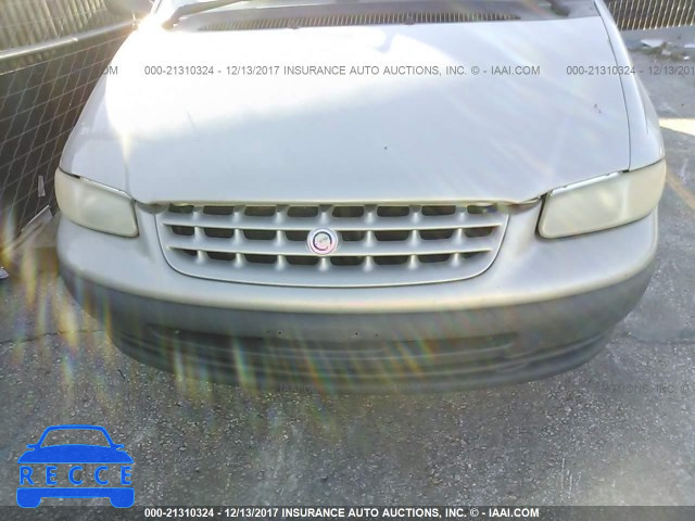 2000 Chrysler Grand Voyager SE 2C4GJ44R0YR837831 Bild 5