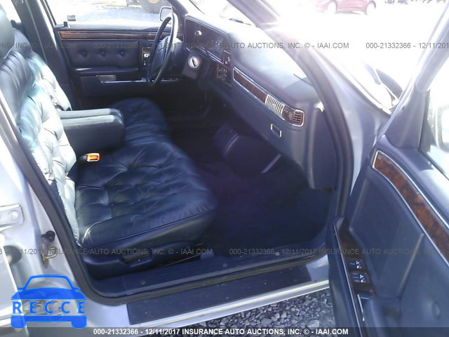 1993 Chrysler New Yorker C-BODY SALON 1C3XC66R6PD209216 image 4