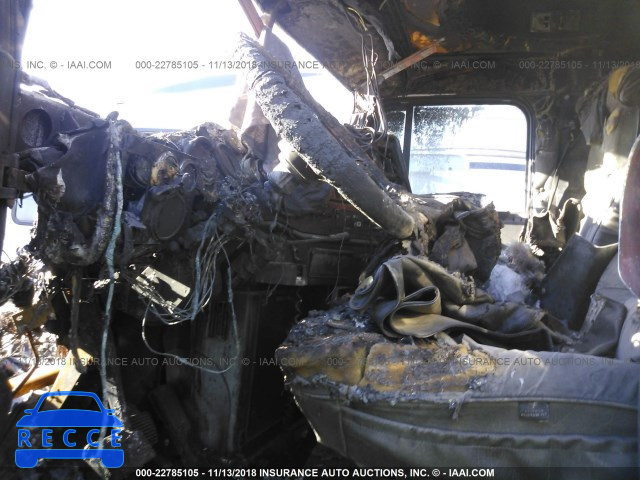 2000 FREIGHTLINER FLD FLD120 1FUPCSZB7YPB96216 image 4