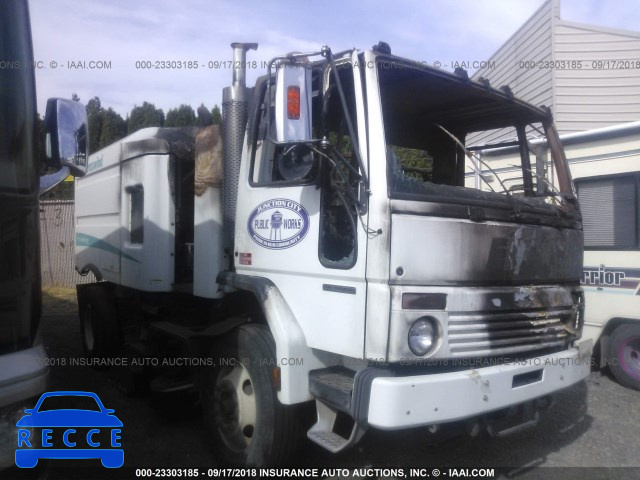 2001 STERLING TRUCK SC 8000 49HAADBV21HJ20241 зображення 0