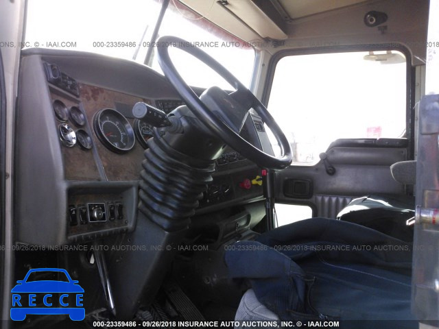 2004 KENWORTH CONSTRUCTIONON T800 1XKDD49X64J072290 image 4