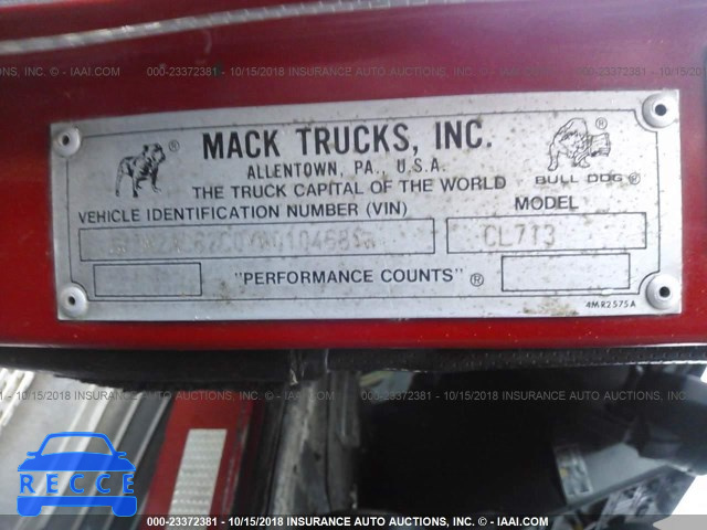 2000 MACK 700 CL700 1M2AD62C0YW010468 image 9
