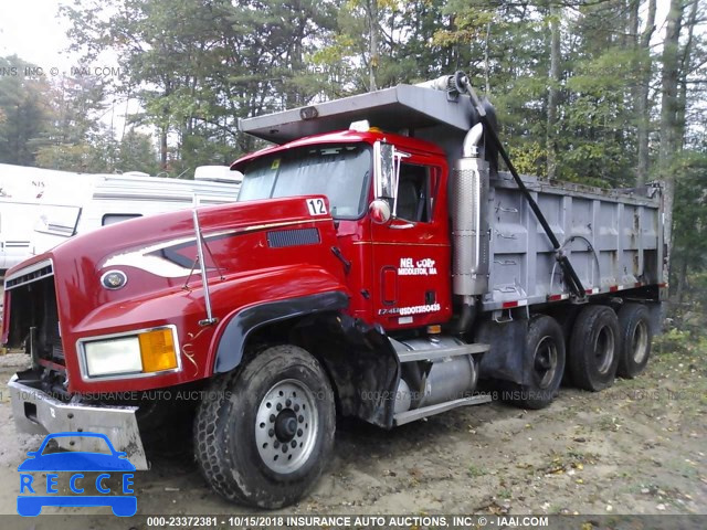 2000 MACK 700 CL700 1M2AD62C0YW010468 image 1