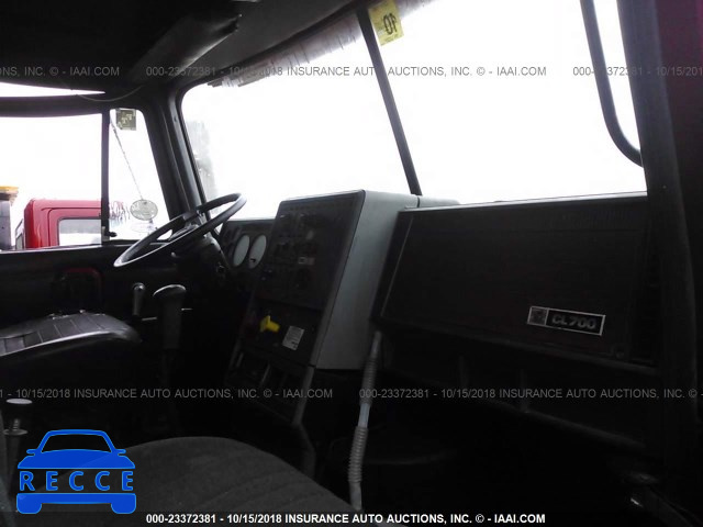 2000 MACK 700 CL700 1M2AD62C0YW010468 image 4