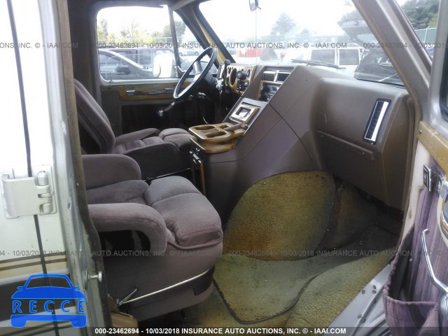 1988 CHEVROLET G20 1GBEG25H5J7168919 image 4