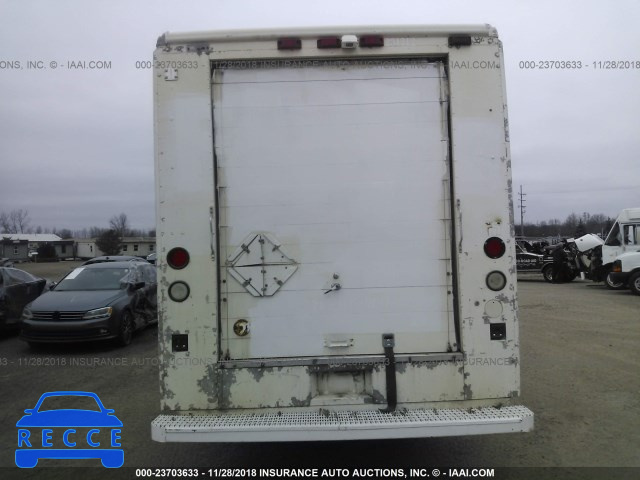 2001 FREIGHTLINER CHASSIS M LINE WALK-IN VAN 4UZAARBW41CH52435 Bild 6