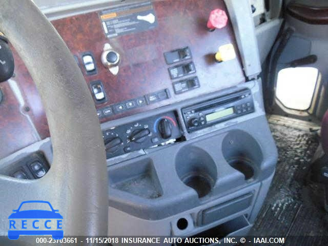 2006 FREIGHTLINER ST120 ST120 1FUJBBCK46LX07786 image 8
