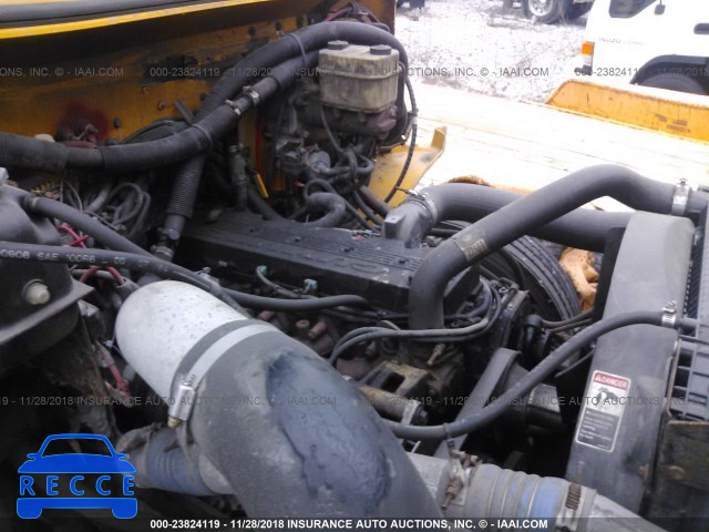 2001 FREIGHTLINER CHASSIS FS65 4UZAAXBW61CH63263 image 9