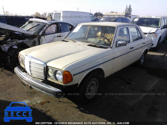 1982 MERCEDES-BENZ 240 D WDBAB23A7CB305792 image 1