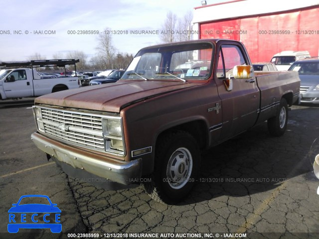 1983 CHEVROLET C20 2GCFC24H1D1136953 Bild 1