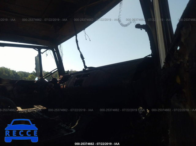 2000 FREIGHTLINER FL70 1FV6HJBA7YHF11515 image 4