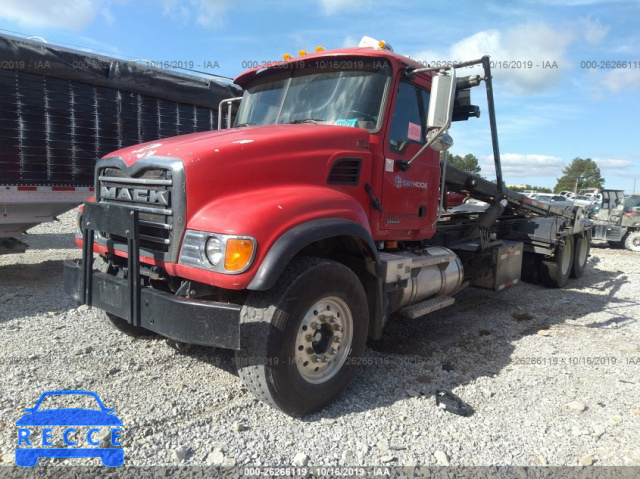 2006 MACK 700 CV700 1M2AG11C56M026704 image 1