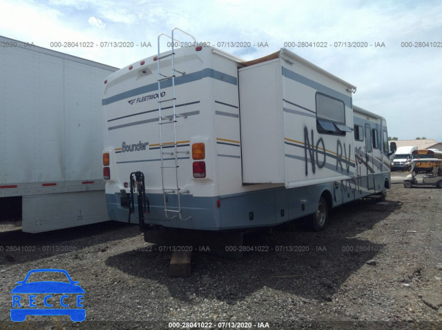 2005 WORKHORSE CUSTOM CHASSIS MOTORHOME CHASSIS W22 5B4MP67G153403547 image 3