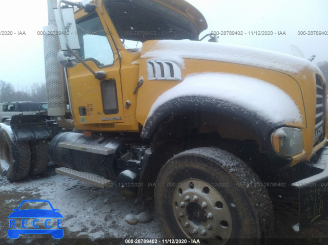 2007 MACK 700 CTP700 1M2AT04Y57M005138 image 0