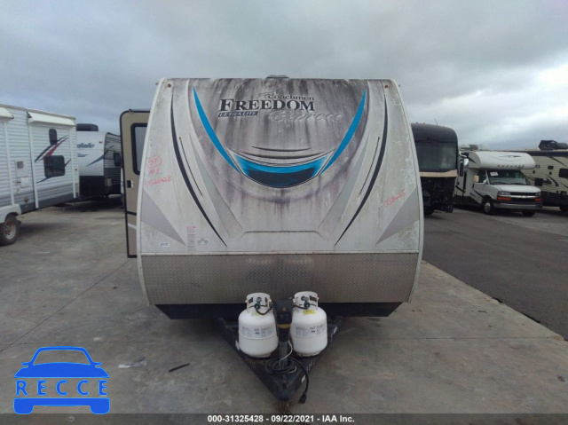 2018 COACHMEN FREEDOM  5ZT2FEUB9JS030425 Bild 5