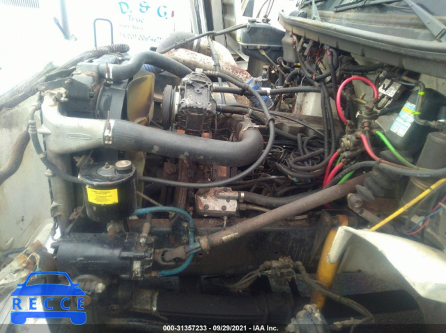 2000 FREIGHTLINER FL70 FL70 1FV6HFBA6YHF04150 image 9