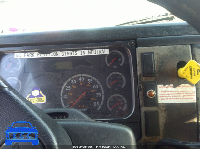 2001 FREIGHTLINER MEDIUM CONVENTIONAL FL70 1FVABTBV21HH57825 image 5