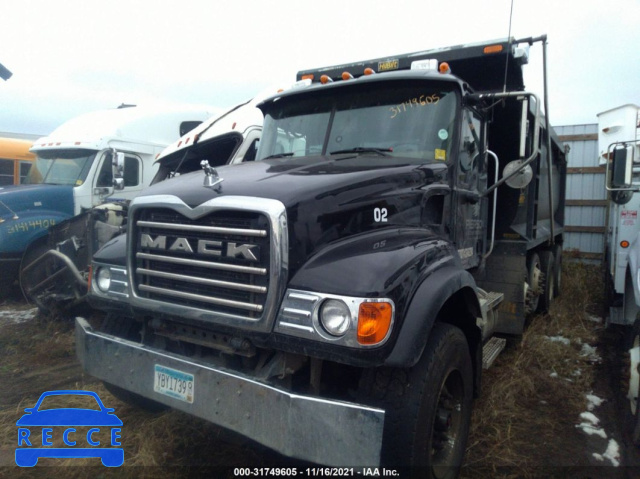 2007 MACK 700 CV700 1M2AG11C97M053363 image 1