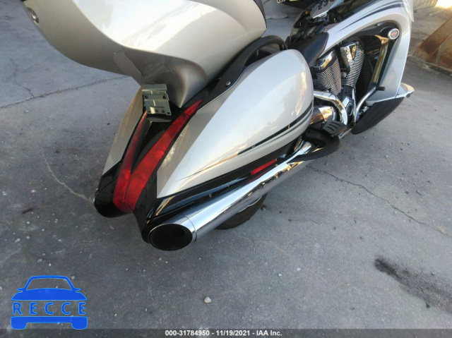 2011 VICTORY MOTORCYCLES VISION TOUR 5VPSW36N8B3008071 Bild 5