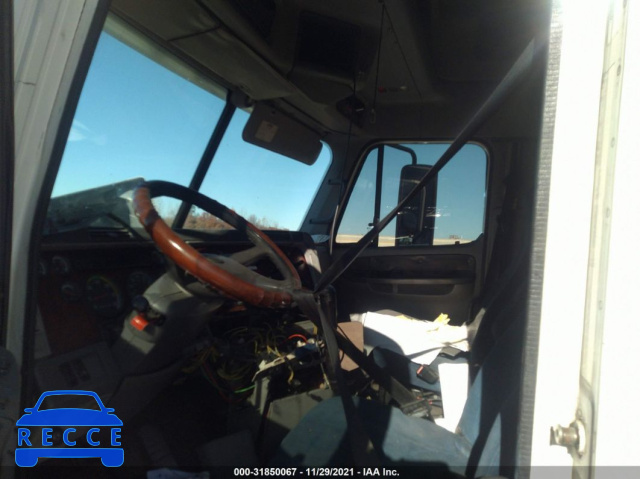 2001 FREIGHTLINER MEDIUM CONVENTIONAL CST120 1FUY0SZB61LG34900 image 4