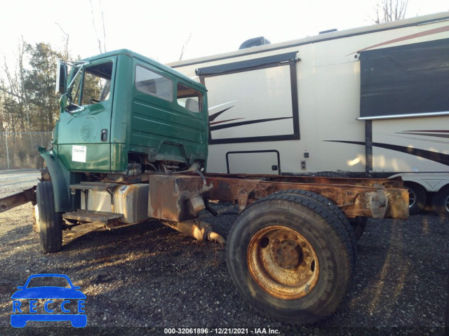 2001 FREIGHTLINER MEDIUM CONVENTIONAL FL70 1FVABTBV41HH75517 image 2