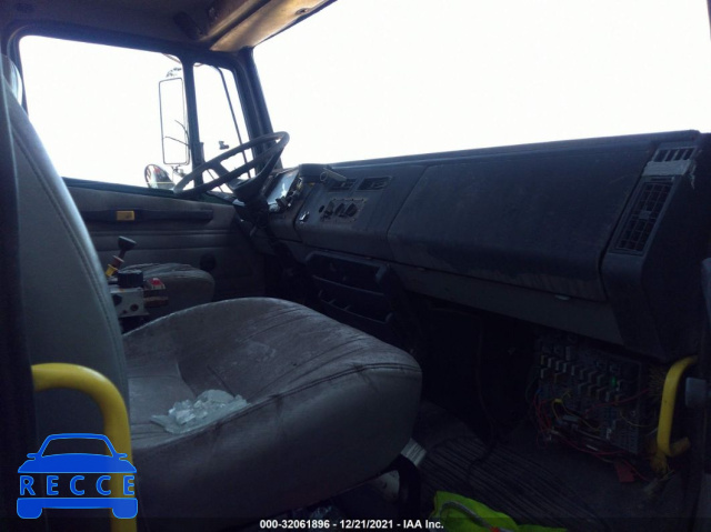 2001 FREIGHTLINER MEDIUM CONVENTIONAL FL70 1FVABTBV41HH75517 image 4