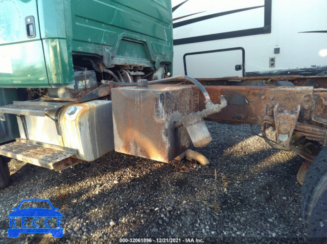 2001 FREIGHTLINER MEDIUM CONVENTIONAL FL70 1FVABTBV41HH75517 image 6