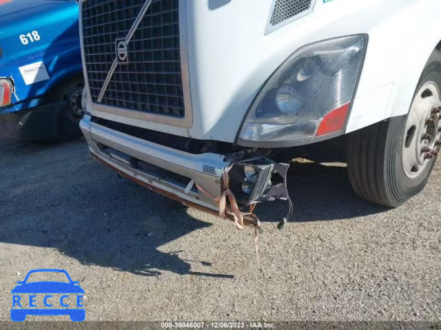 2017 VOLVO VNL 4V4NC9EH2HN969883 Bild 11