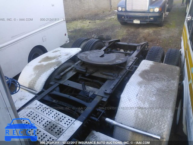 2000 FREIGHTLINER CONVENTIONAL FLD120 1FUYDDYB2YMF44942 зображення 6