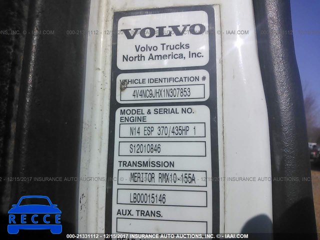 2001 VOLVO VNL L 4V4NC9JHX1N307853 Bild 9